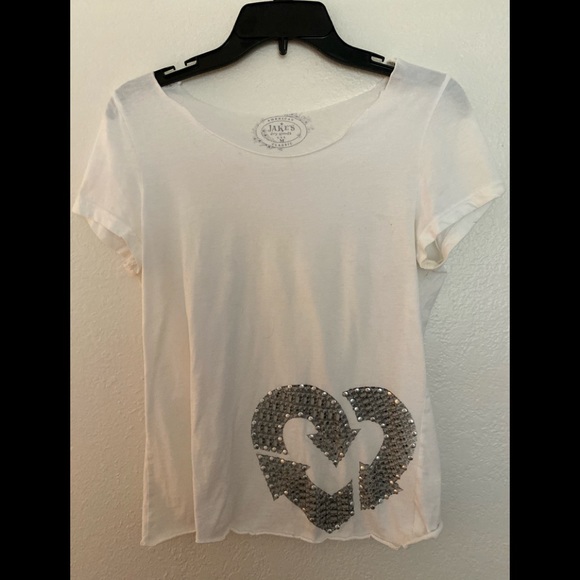 ⭐️⭐️BOUTIQUE S/S TEE FROM JAKES DRY GOODS⭐️⭐️ - Picture 1 of 3